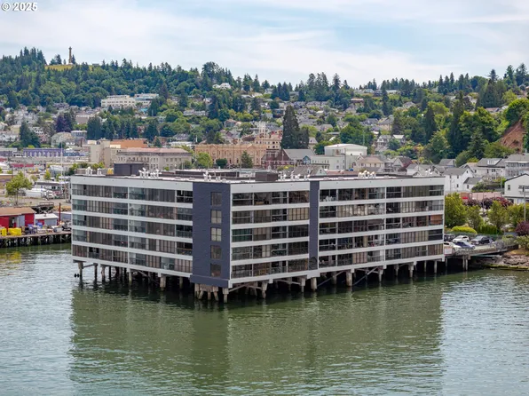 1 3rd St Unit 209, Astoria, OR 97103