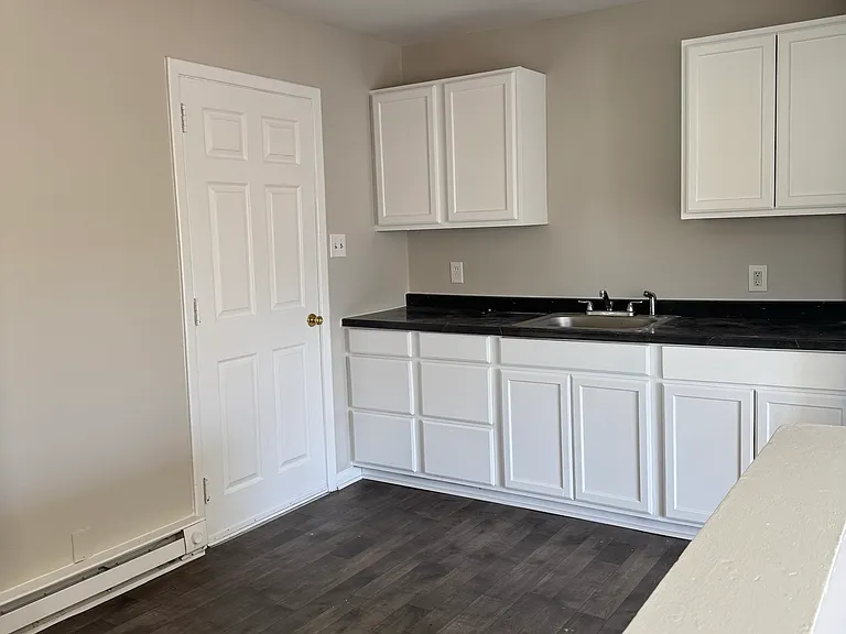 1408 Town St — Photo 10