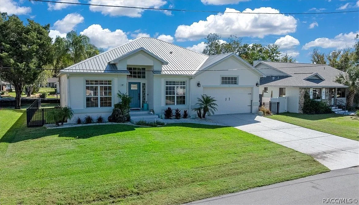 3 bed, 3.0 bath, 1933 sqft, $5,000 — Photo 2