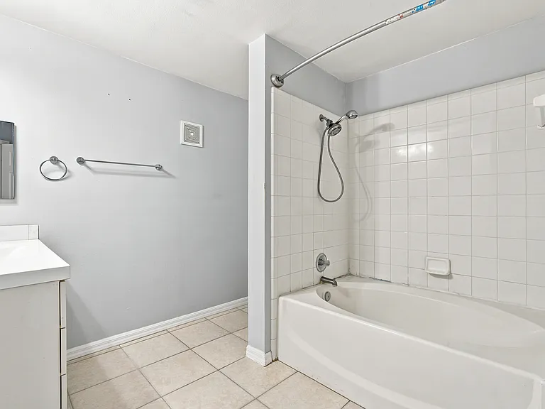 3591 S Kernan Blvd #813 — Photo 16