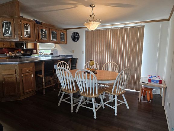 5th image of 13 Spruce Dr