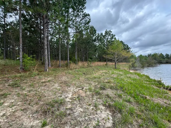 26 Red Wiggler Way, Lumberton, MS 39455