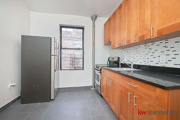 Rented by Keller Williams NYC | media 28
