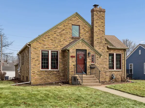 2227 Roosevelt St NE, Minneapolis, MN 55418