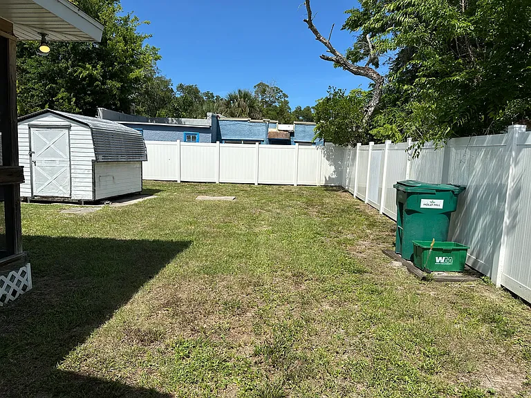 1355 Hiawatha Ave — Photo 16
