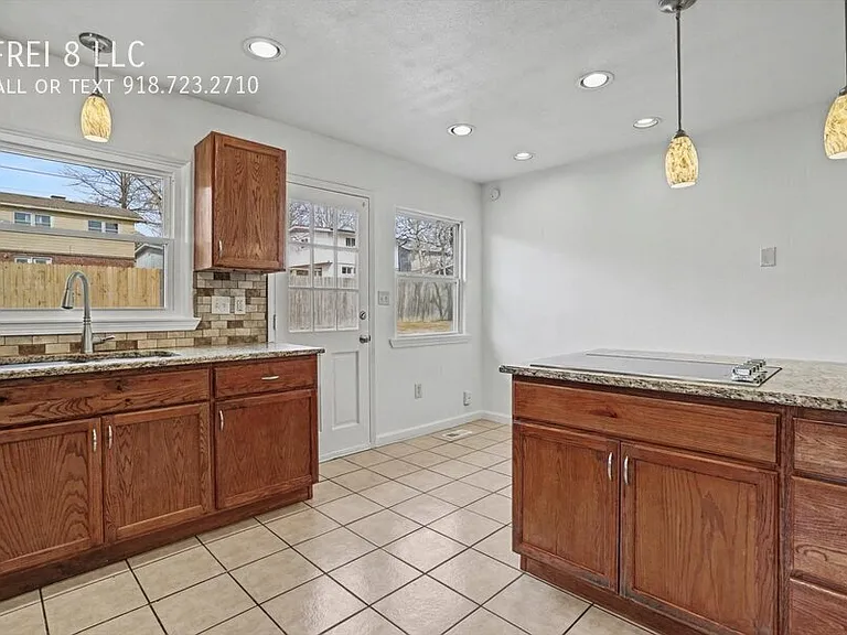 3802 S Allegheny Ave — Photo 6