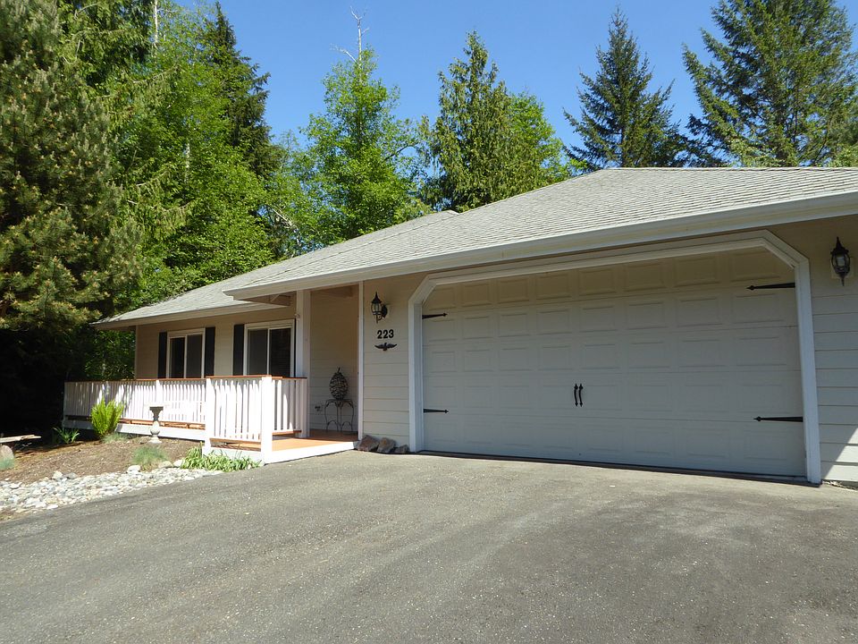1st image of 221 Miley Ave
