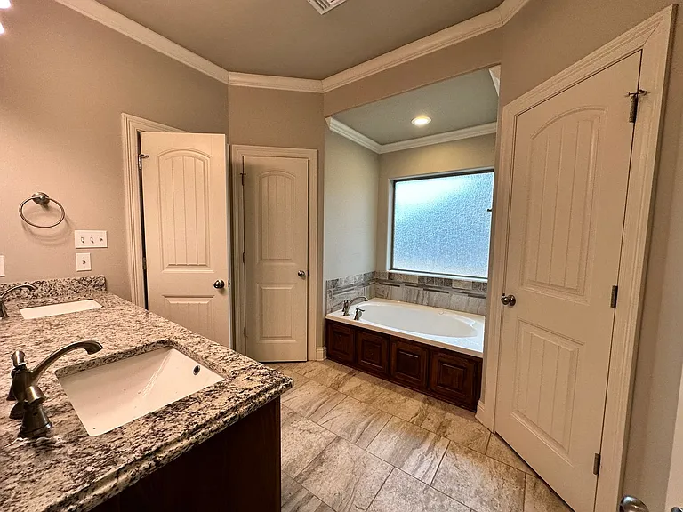 1100 Bear Creek Dr — Photo 9