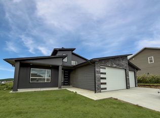 865 SW Windy Point Ct, Pullman, WA 99163