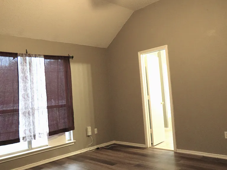 6034 Maple Leaf Dr — Photo 15
