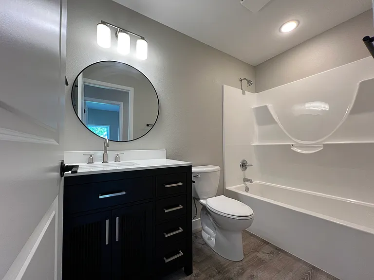 65 Hilltop Rd — Photo 3