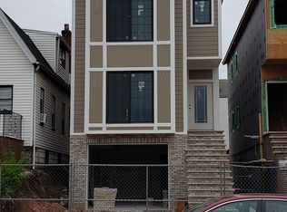 541-543 Hamilton St, Harrison, NJ 07029