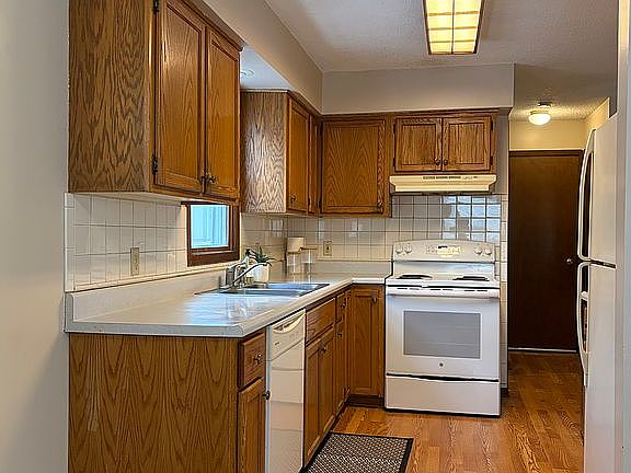 5th image of 440 N 28th St
