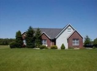 2226 S Logans Point Dr, Hanover, IN 47243