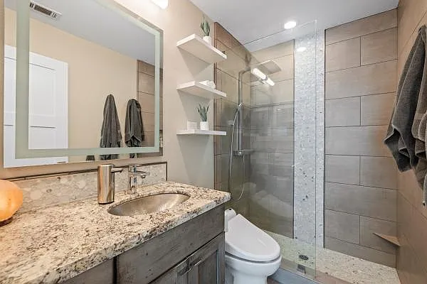 2 bed, 922 sqft, $3,975 — Photo 4