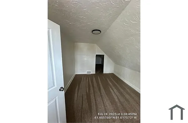 Building Photo - 9701 Heath Ave #1