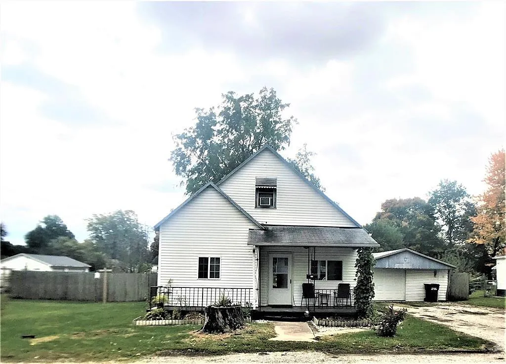 124 Illinois Ave photo 1