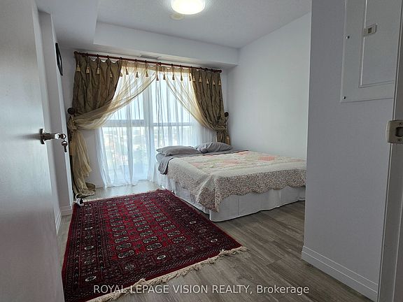 3rd image of 2150 Lawrence Ave E #1812