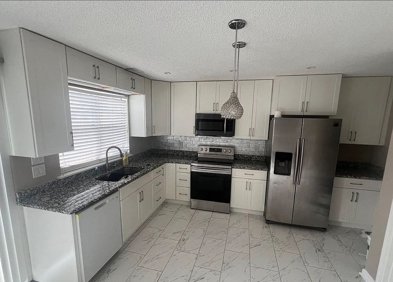 2 bed, 2.5 bath, 1200 sqft, $1,775 — Photo 2