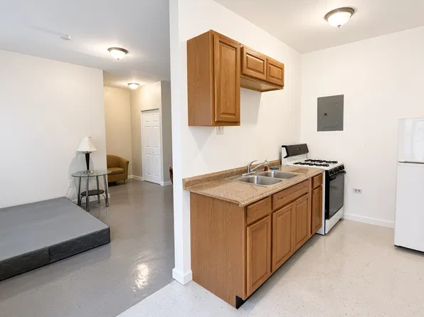 3156 W Warren Blvd #206, Chicago, IL 60612
