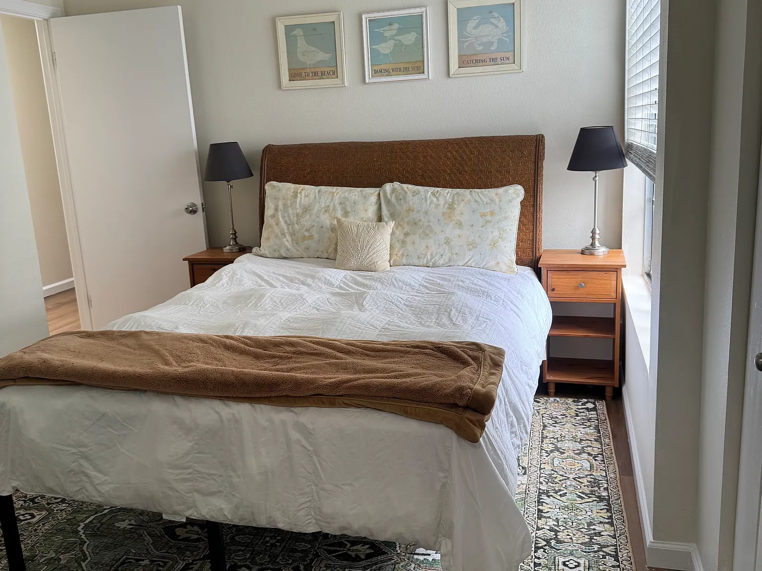 2 bed, 900 sqft, $4,000 — Photo 3