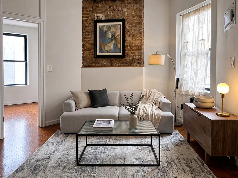 136 E 28th St #3RW — Photo 2