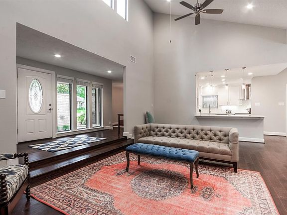 5th image of 2227 Seven Oaks Dr