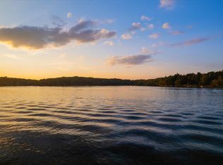 129 Moseywood Rd, Lake Harmony, PA 18624