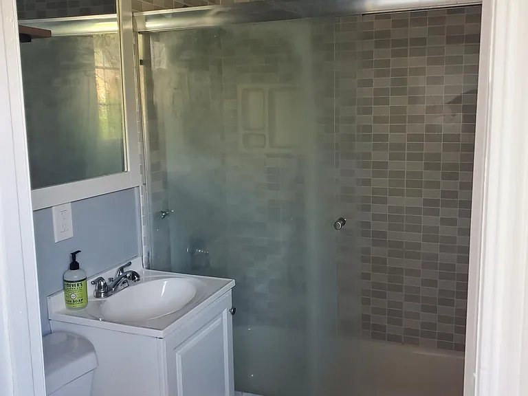 446 W Ulysses St — Photo 7