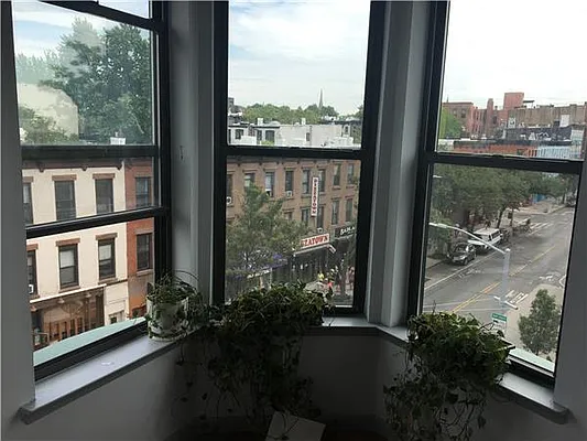 Rented by Avenue Sotheby's International Realty | media 17