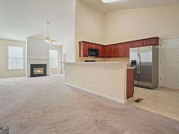 3rd image of 250 Camry Cir