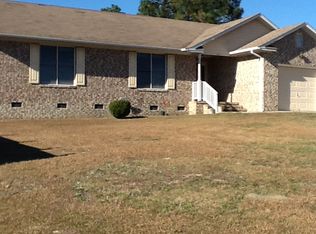 106 Zachary Ln, Spring Lake, NC 28390