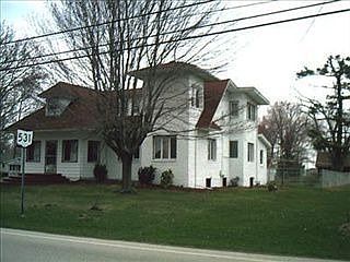 4th image of 1170 Lake Rd