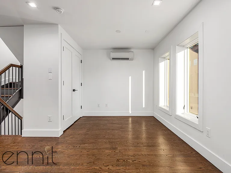 17 Kent Ave #1 — Photo 9