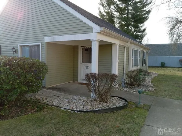 266C Middlebury Ln, Monroe Township, NJ 08831