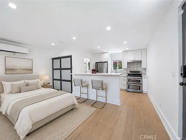 5143 Newcastle Ave — Photo 19