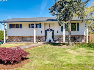 3822 SE Sandy Cir, Troutdale, OR