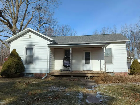 401 E 1st St, Maquon, IL 61458