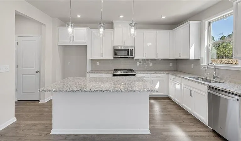 3990 Alderstone Dr — Photo 5