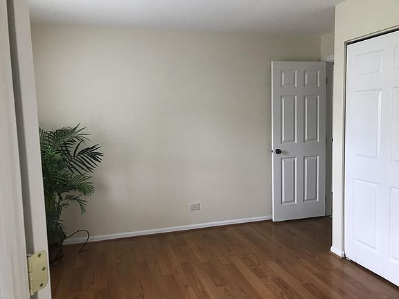 5th image of 47 Glencoe Ct APT 102-D