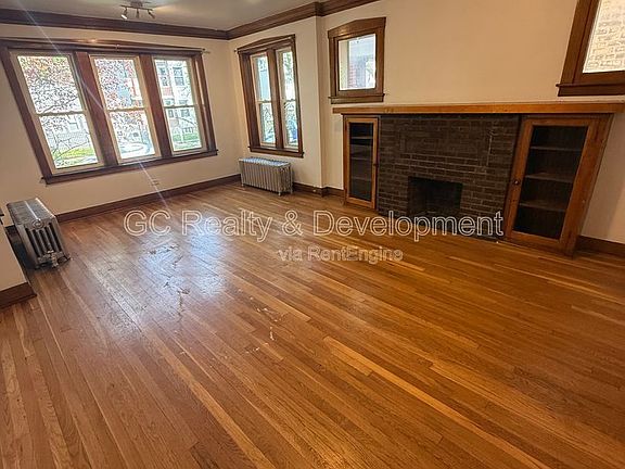 4th image of 2926 N Avers Ave APT 1