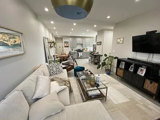 Rented by Mdays Realty | media 46