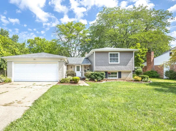 2897 Renfrew St, Ann Arbor, MI 48105