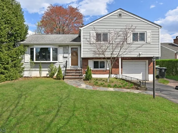 210 Hillcrest Drive, Paramus, NJ 07652