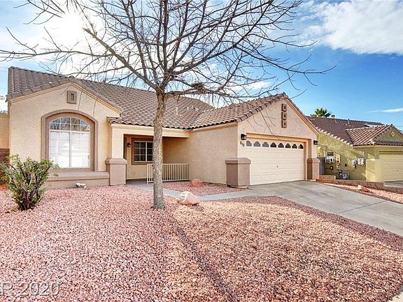 3rd image of 619 Grande Sombrero Way