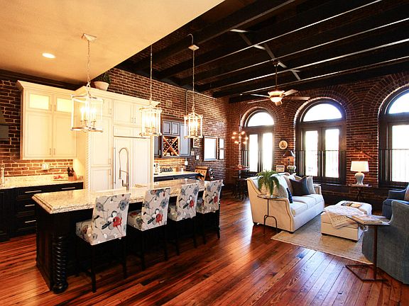 2nd image of 122 S Gay St APT 403