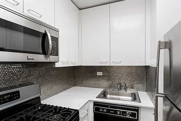 Rented by Highline Residential | media 7