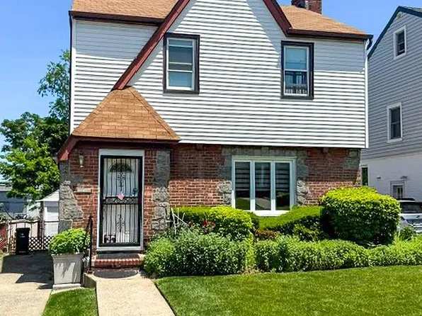 15-17 146th Street, Whitestone, NY 11357