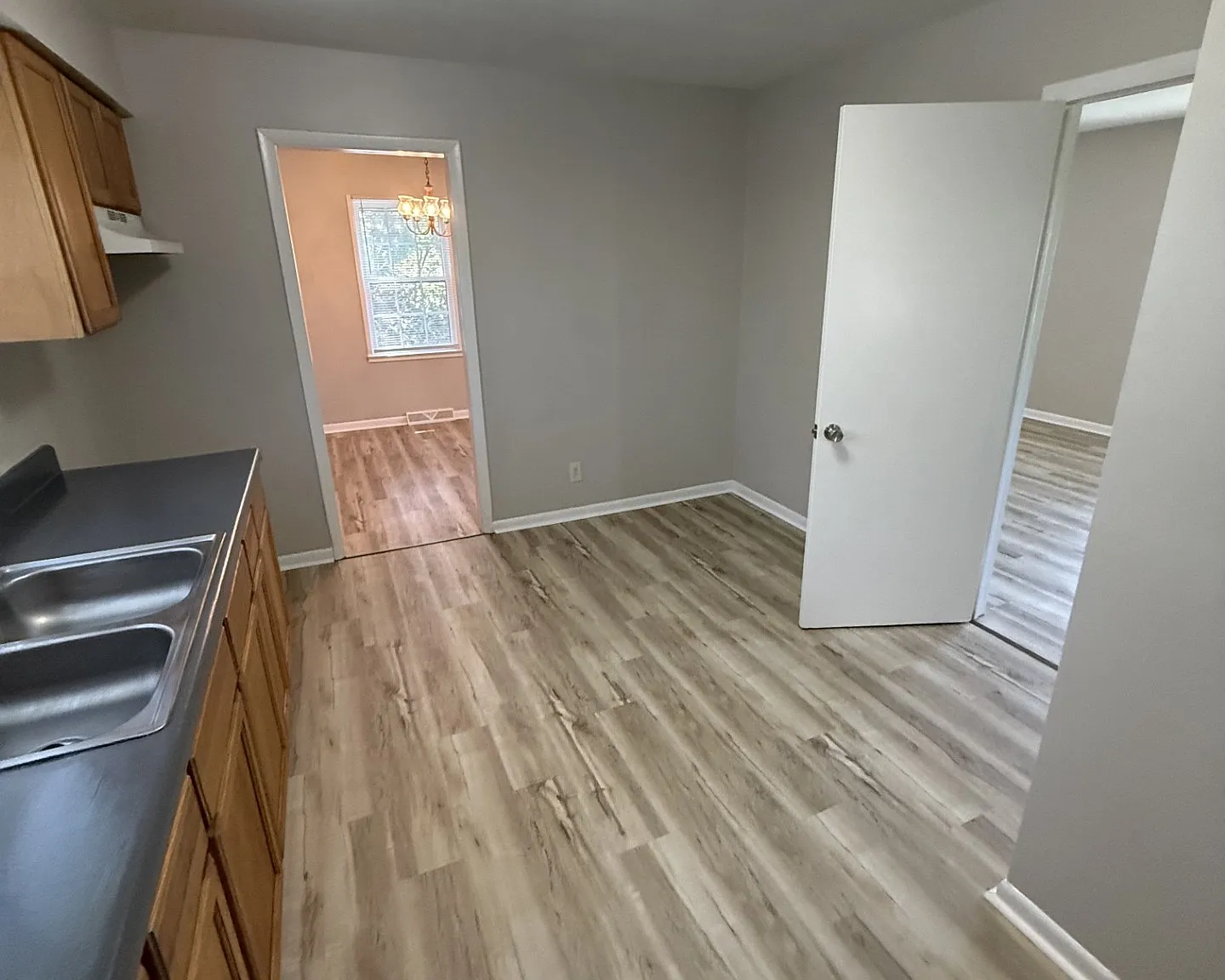4 bed, 1824 sqft, $2,000 — Photo 4