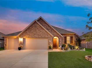 201 Acadia Ln, Forney, TX 75126